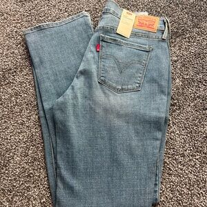 NEW! Levi's Blue Jeans